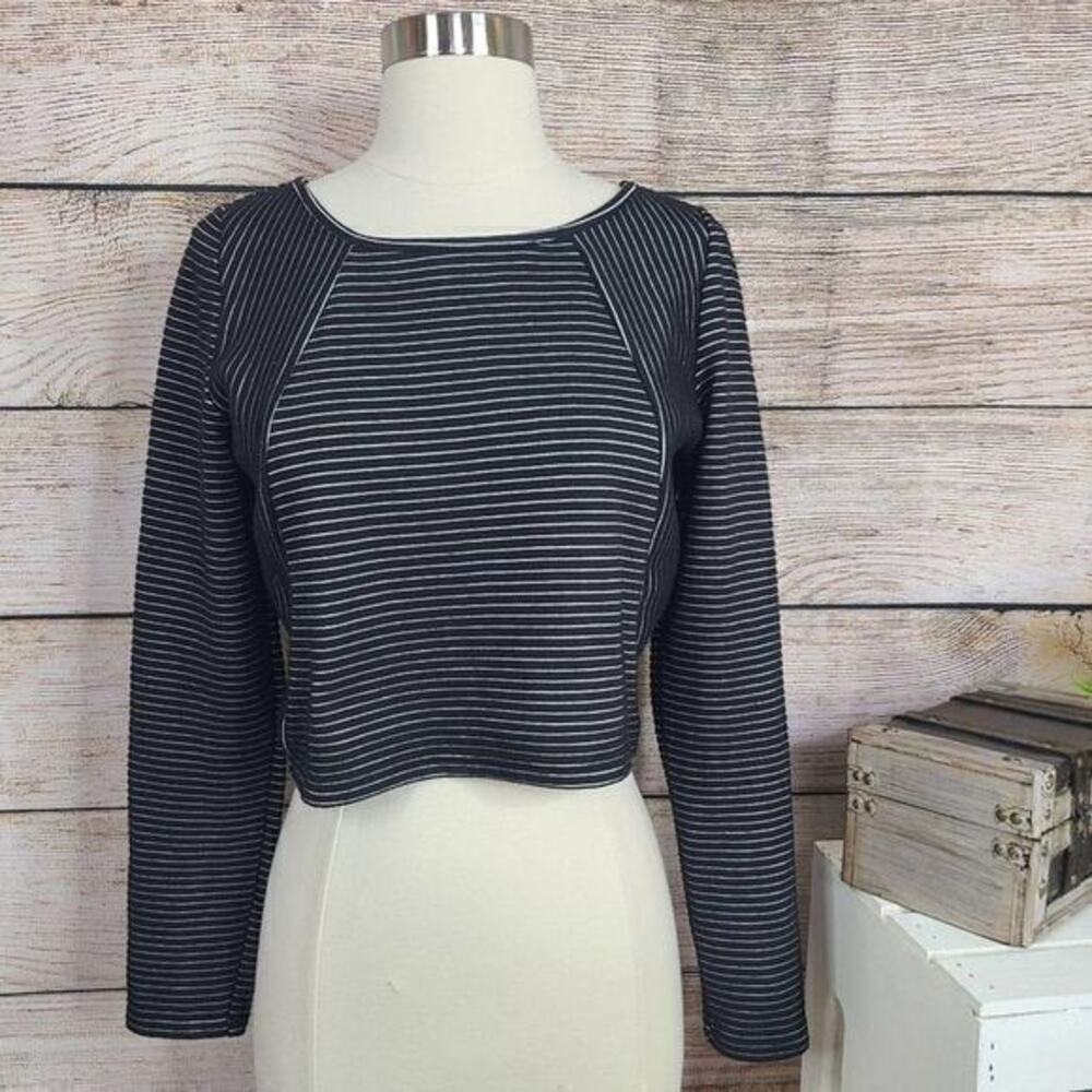 Rules‎ of Etiquette Stripe Crop Top Medium